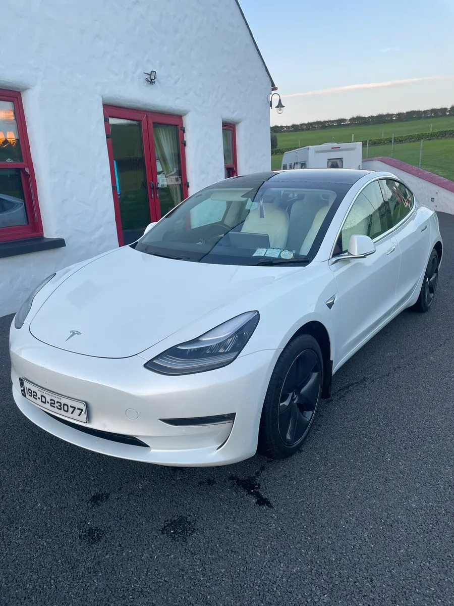 Tesla model 3. Low KM’s - Image 3