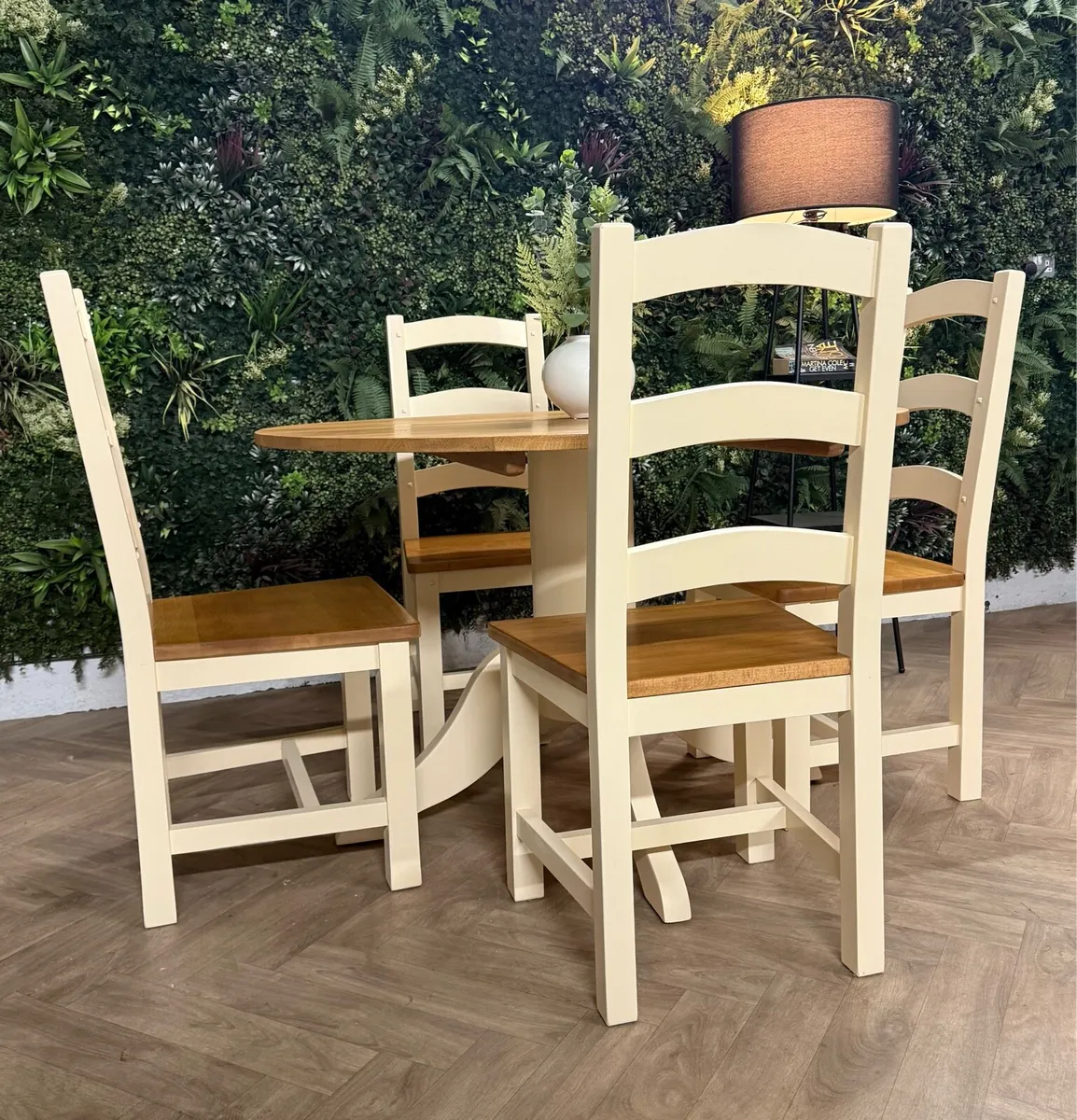 Oak kitchen table & 4 chairs - Image 3