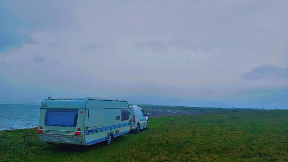💋ELECTRIC PICNIC CARAVAN 💋 - Image 1