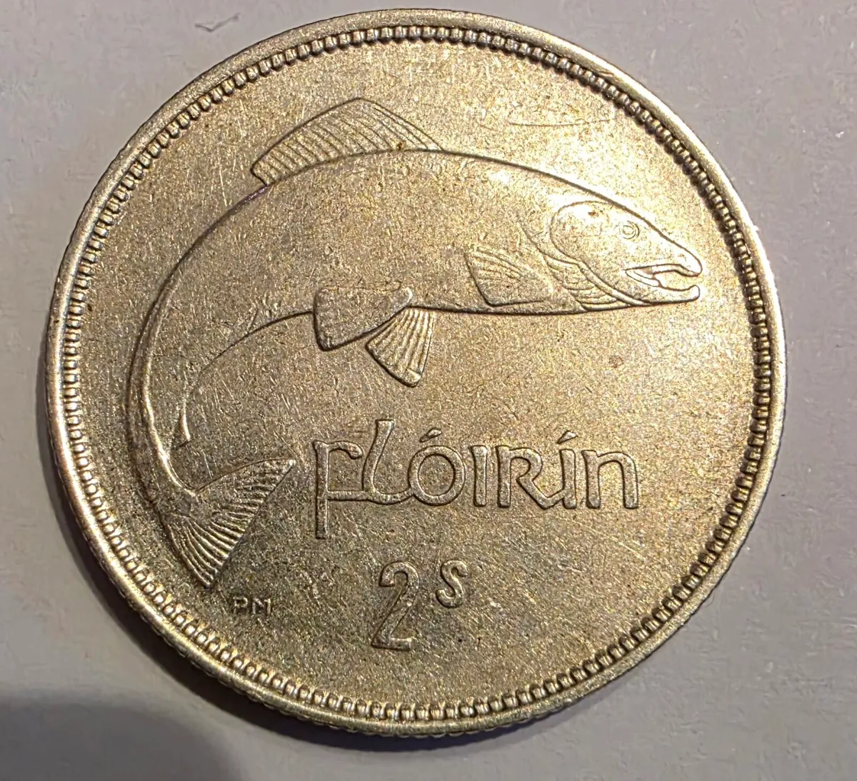 1939 irish silver 2 shillings - Image 1