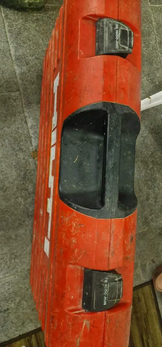 Hilti TE 1000-AVR Demolition breaker - Image 3