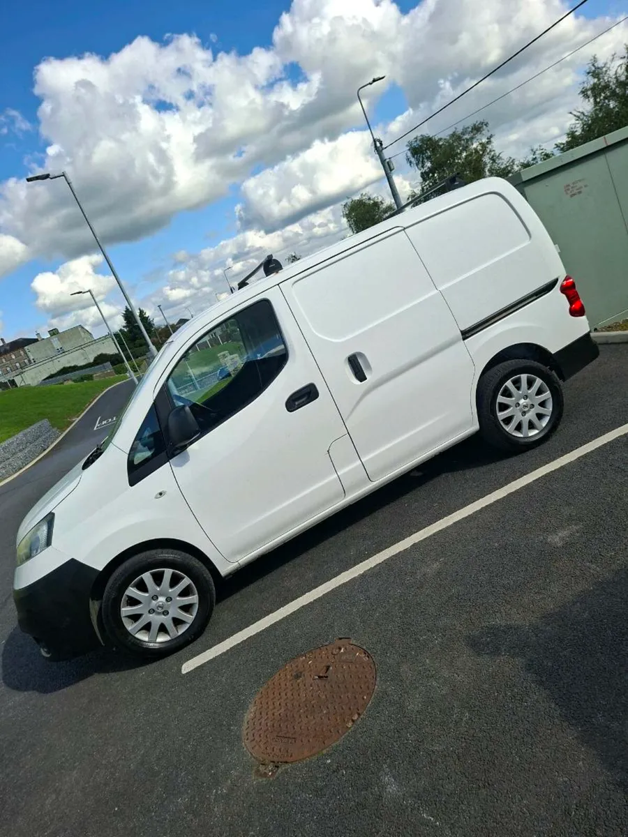 NISSAN NV 200 - Image 1
