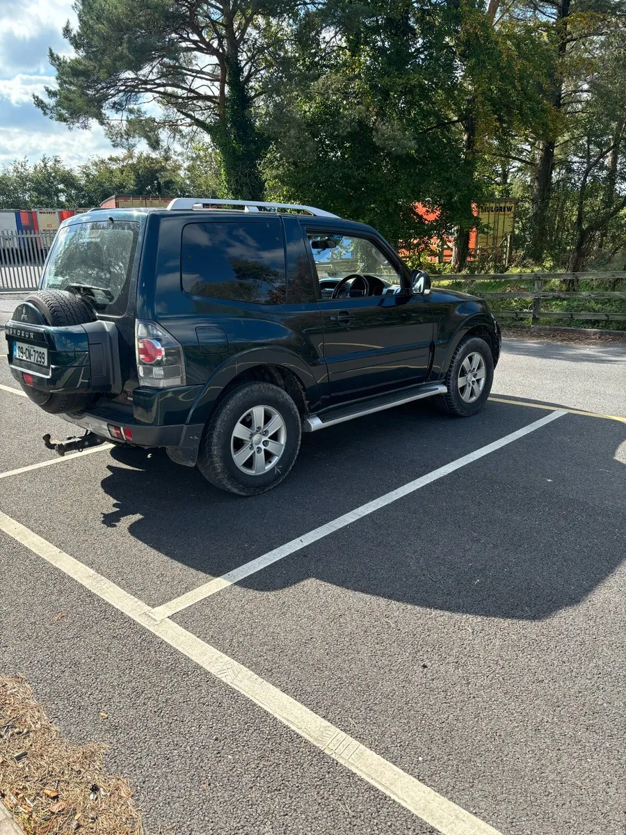 2009 MITSUBISHI SHOGUN - Image 3