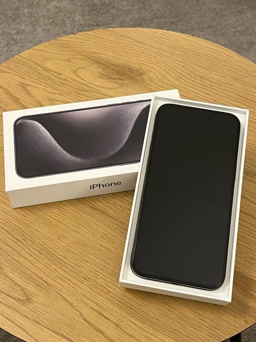 iPhone 15 Pro Max 256GB - Image 4