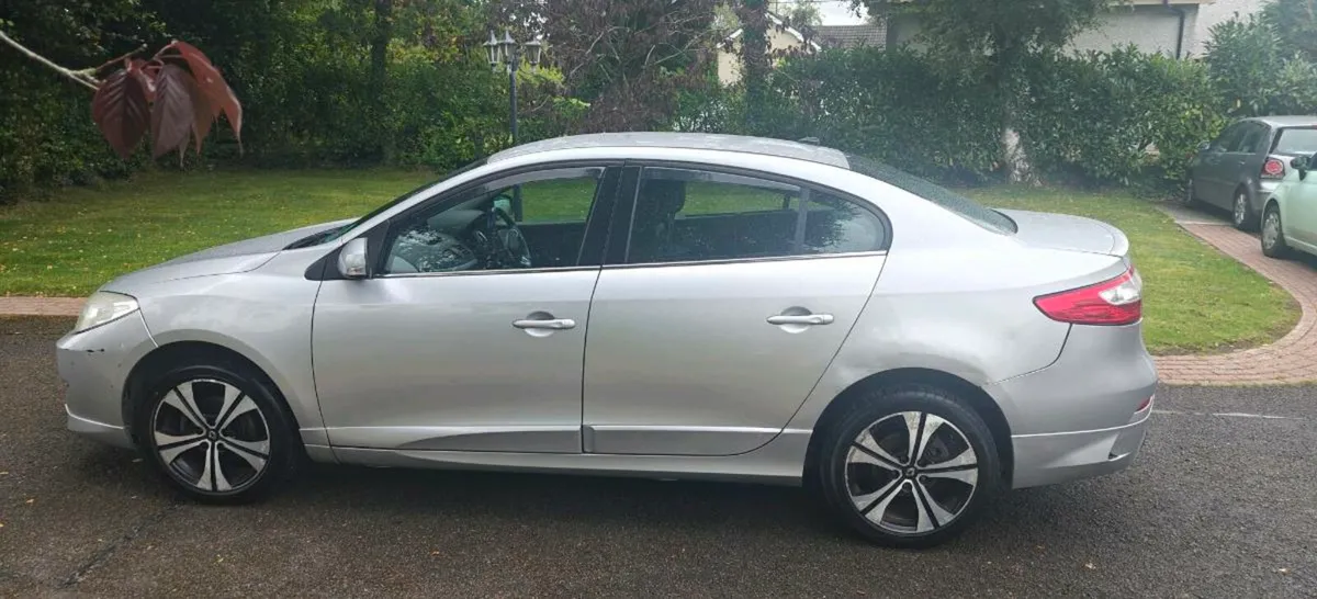Renault Fluence 1.5DCI Irish Ed - Image 3