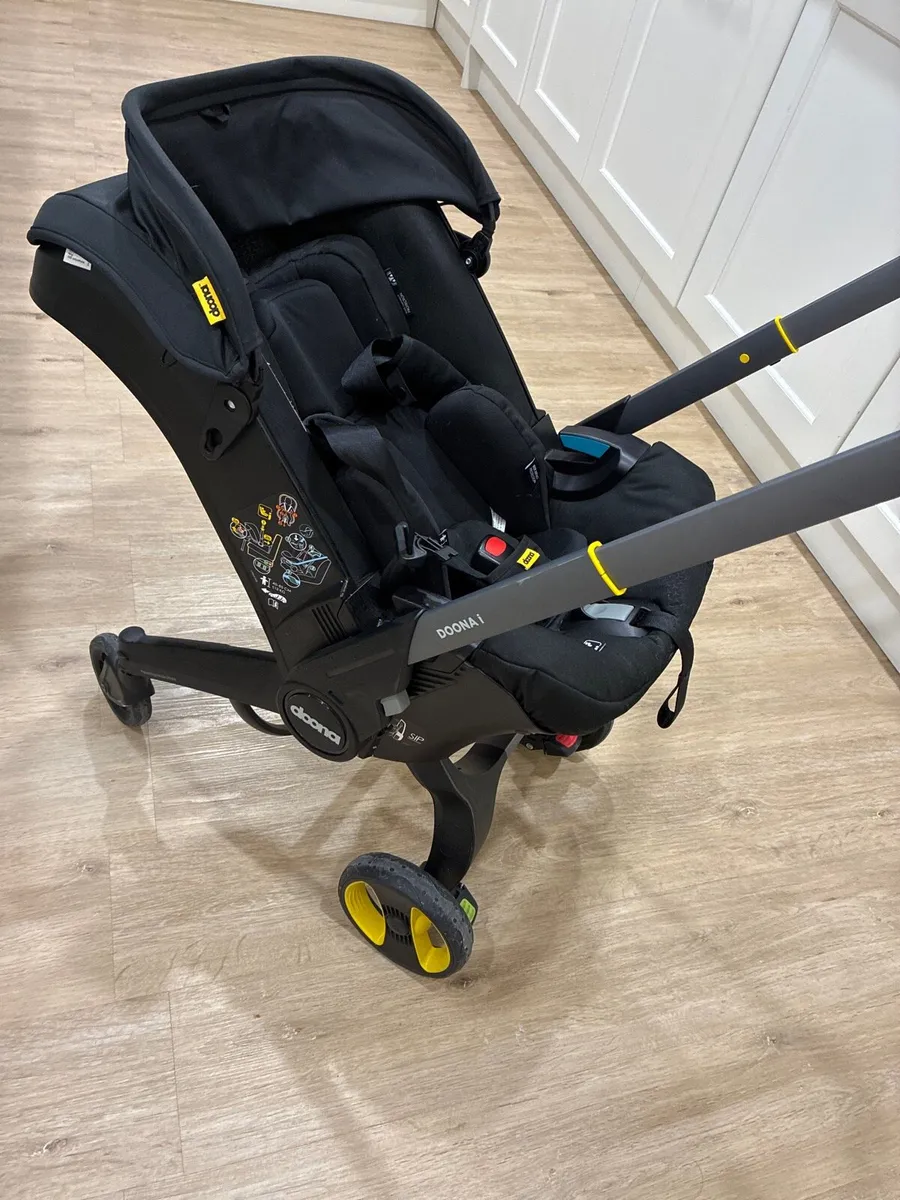 Doona Car Seat & Stroller - Image 3