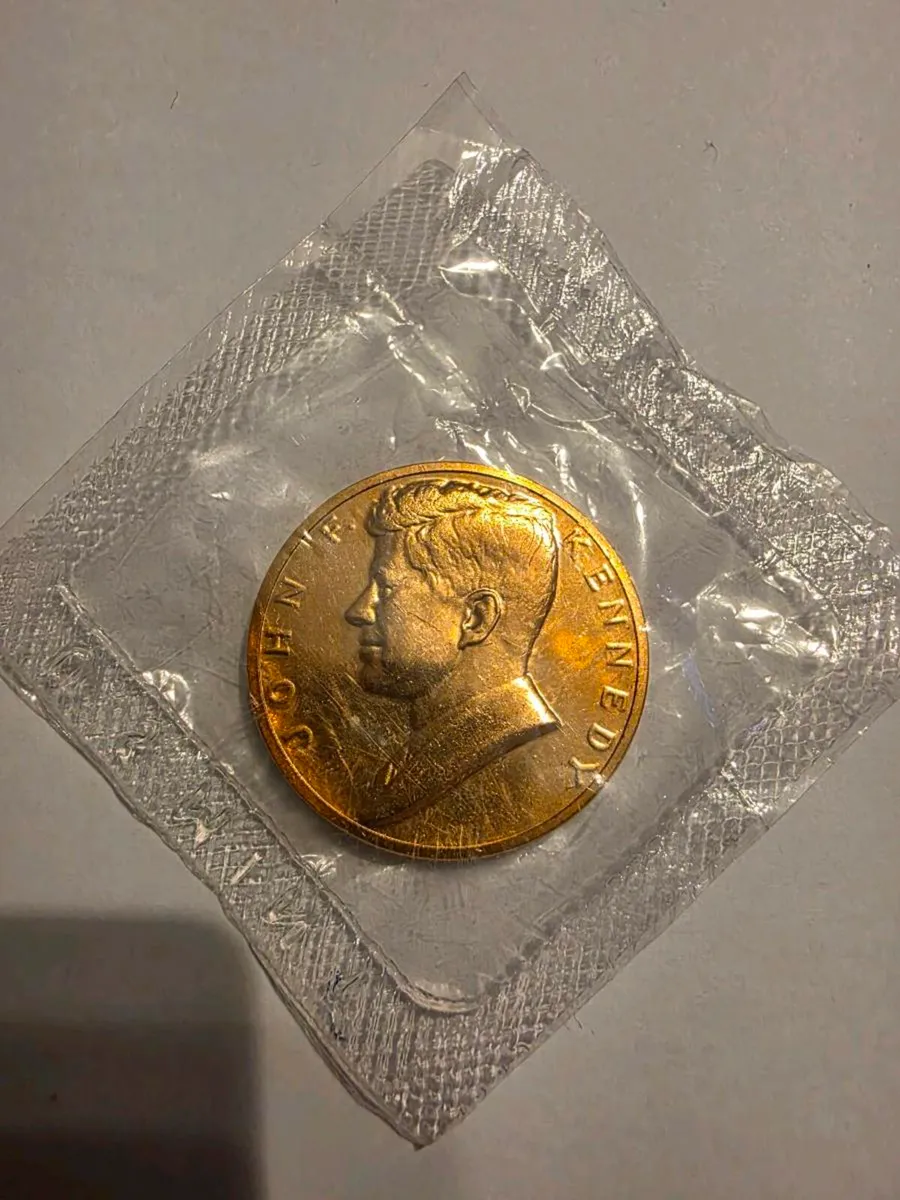 John F. Kennedy bronze Medal - Image 1