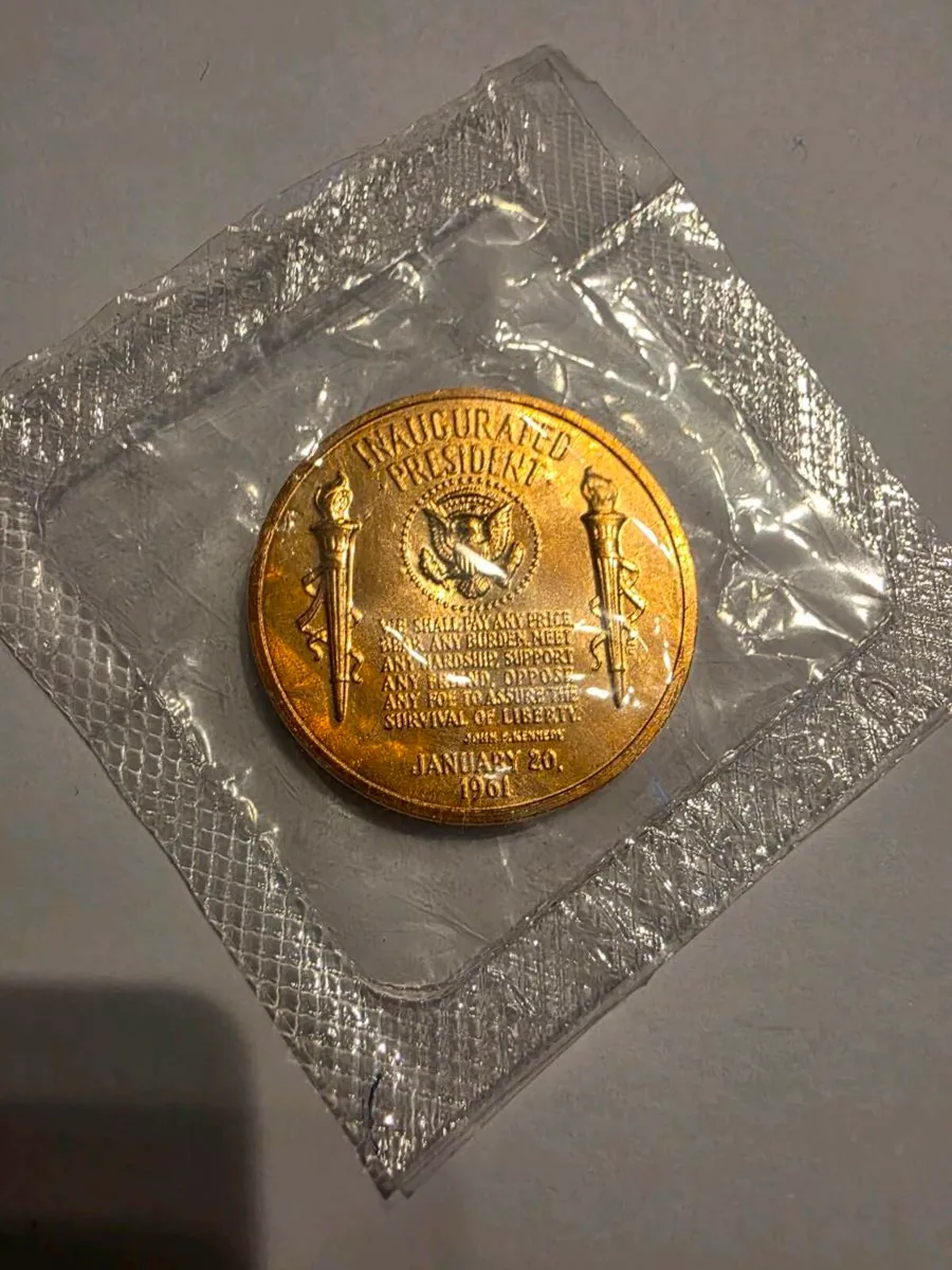 John F. Kennedy bronze Medal - Image 2