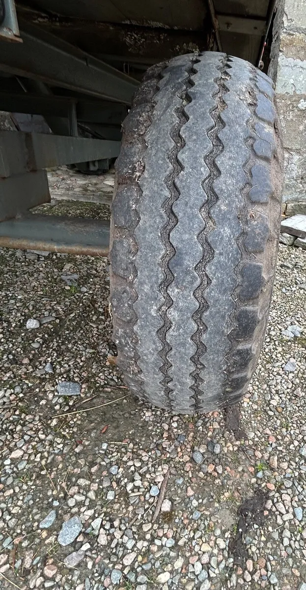 Wheels & muck spreader - Image 3
