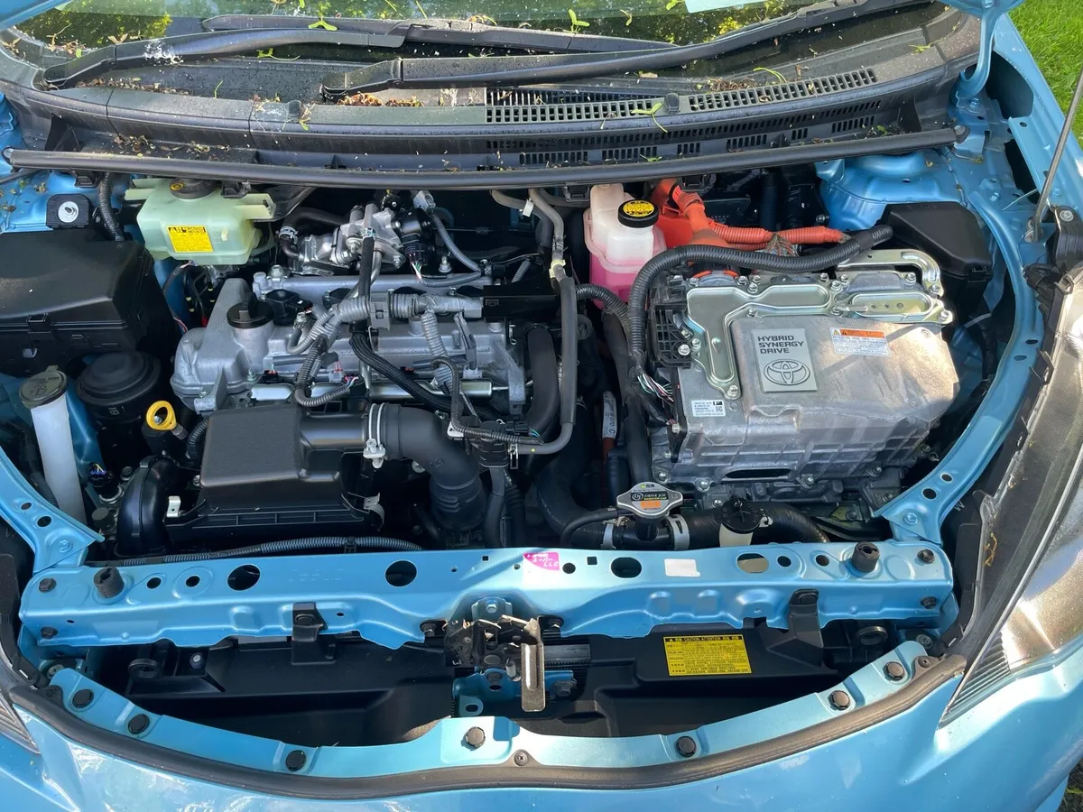 2013 TOYOTA AQUA 1.5 L - Image 3