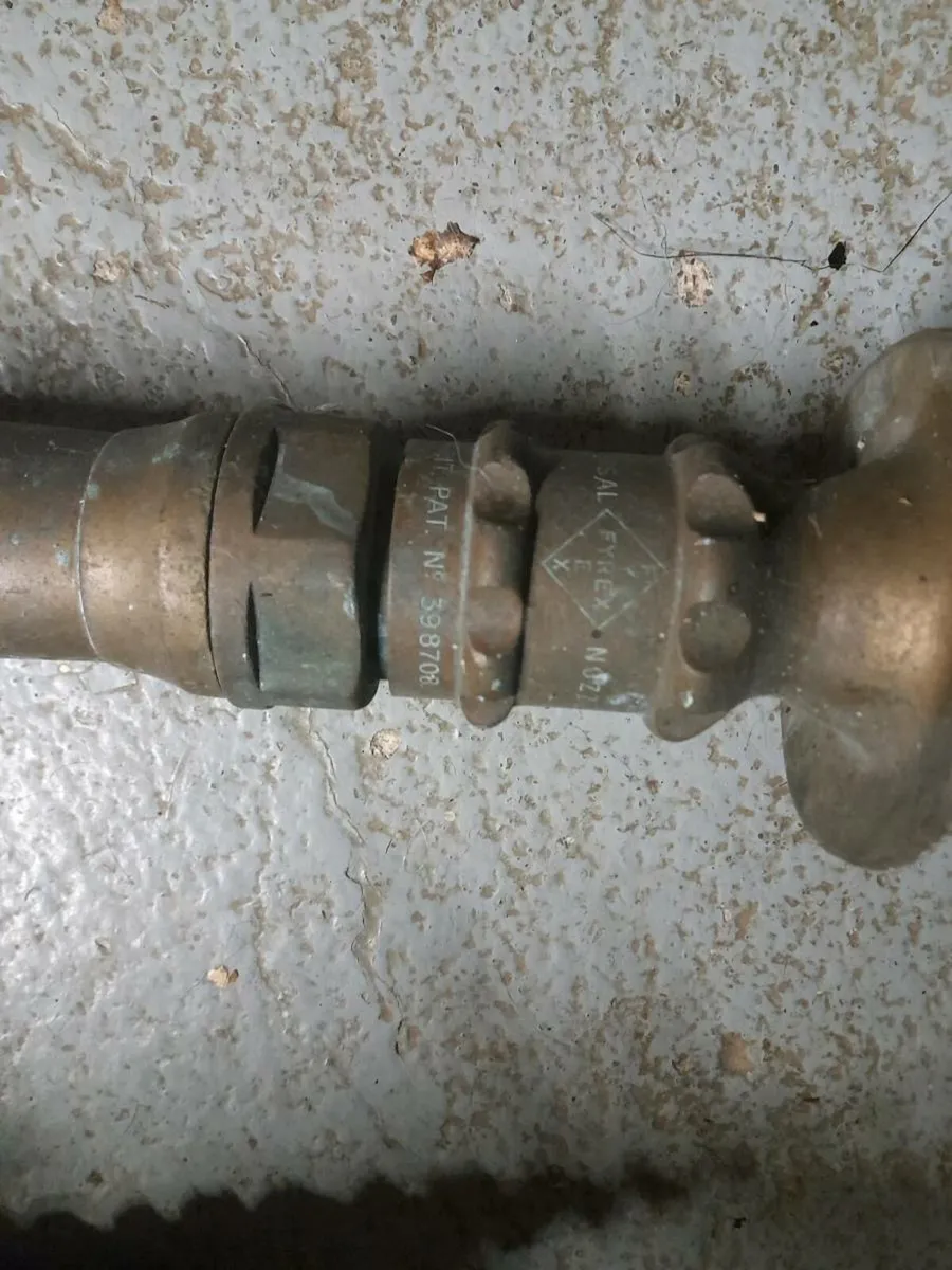 Old brass nozzle - Image 2