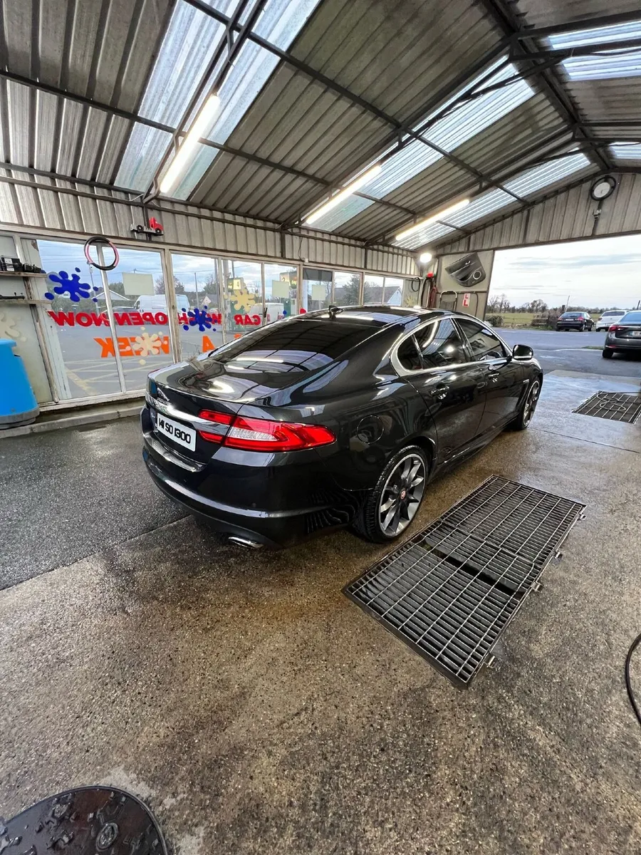 Jaguar XF 2014 - Image 1