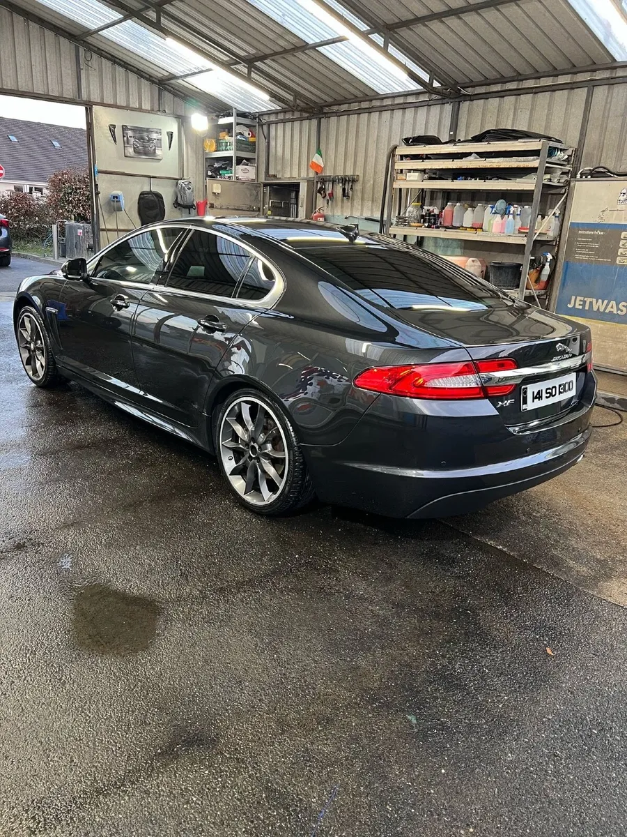 Jaguar XF 2014 - Image 2