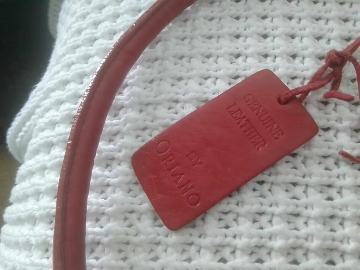 ORIANO RED SOFT LEATHER HANDBAG AS NEW - Image 3
