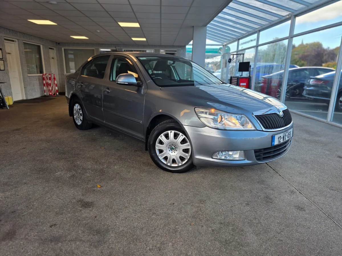 Skoda Octavia 1.6 tdi Ambition 2012 - Image 2