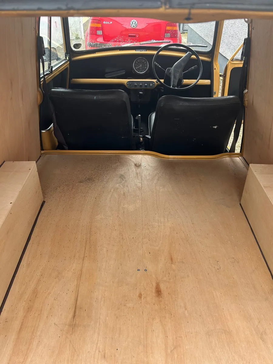 1978 mini van 850 - Image 2