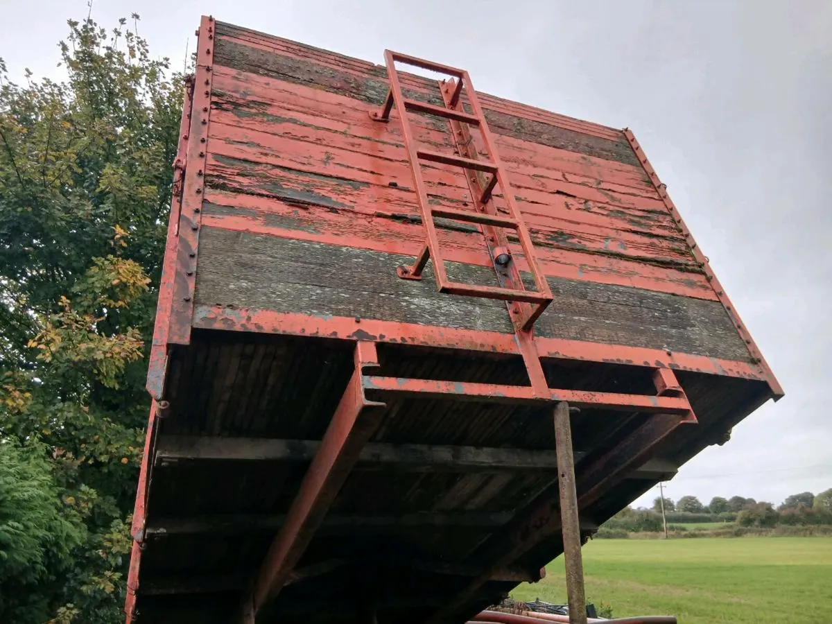 TIPPING TRAILER FOR SALE - Image 2