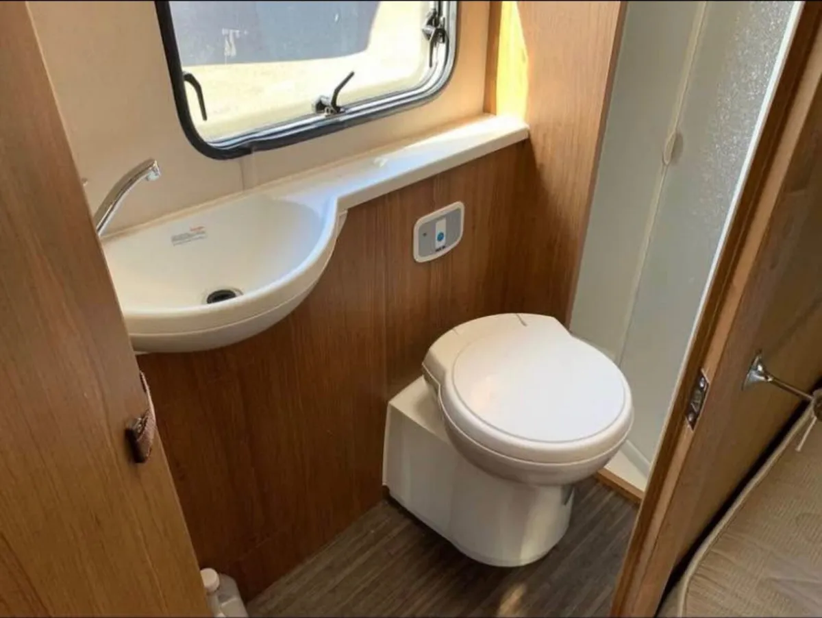 Motorhome - Image 4
