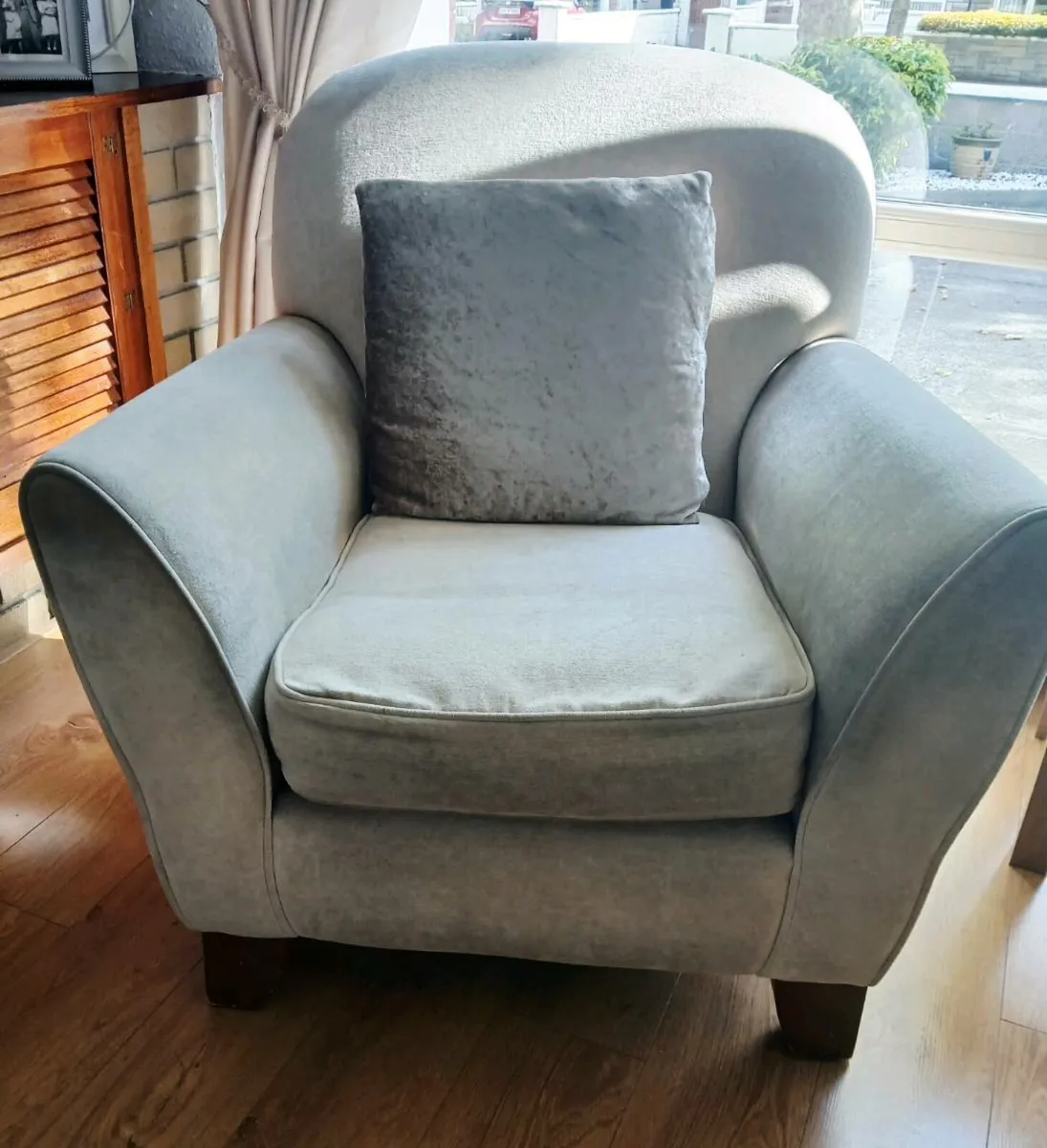 3 Seater Sofa and Matching Armchair - Image 4