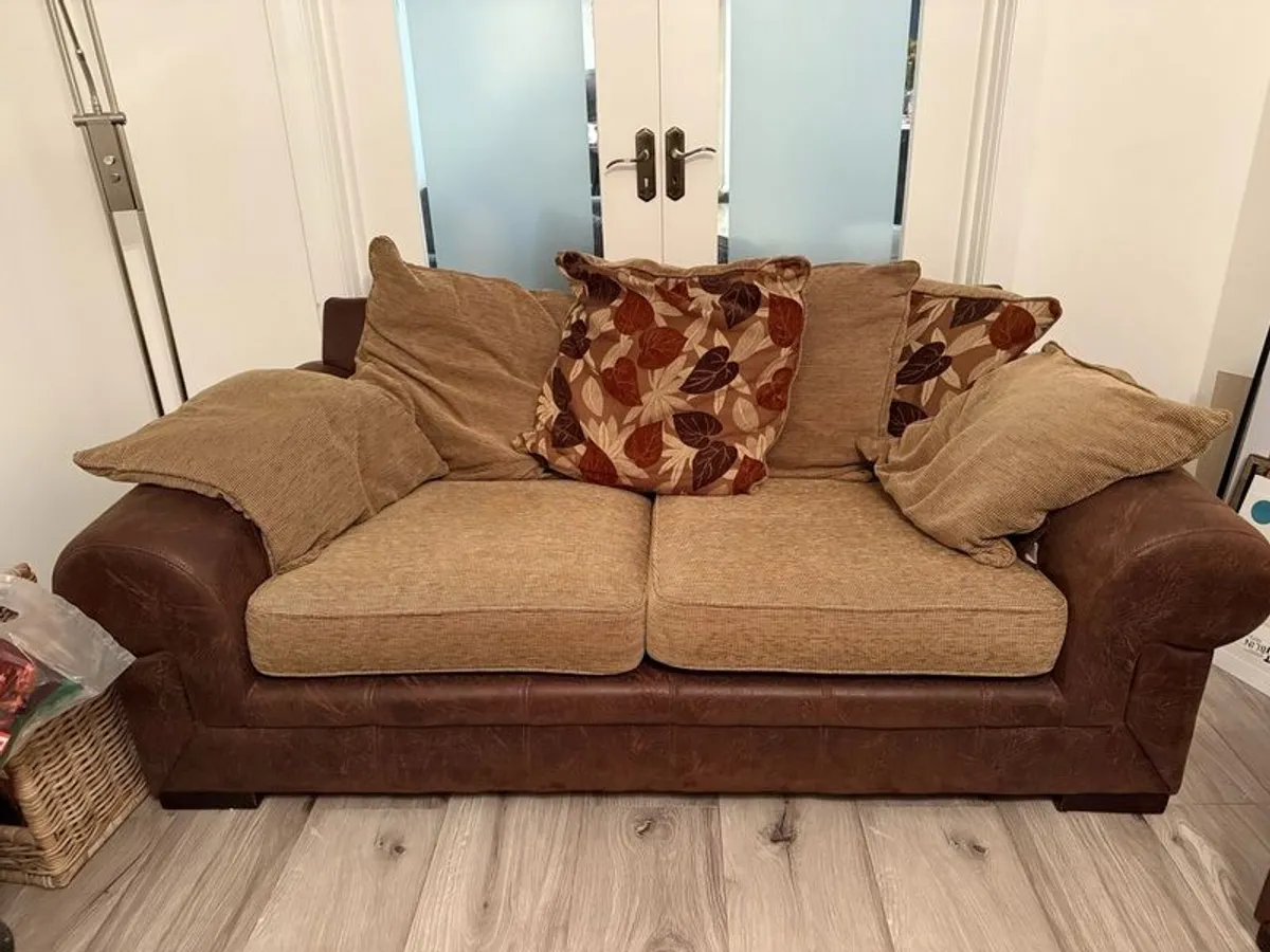 sofa - Image 3