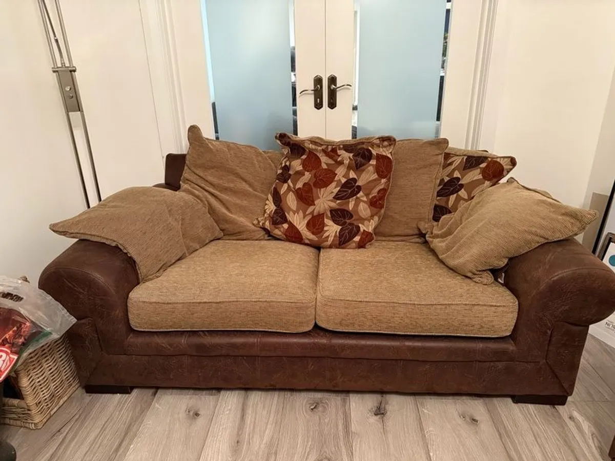 sofa - Image 4