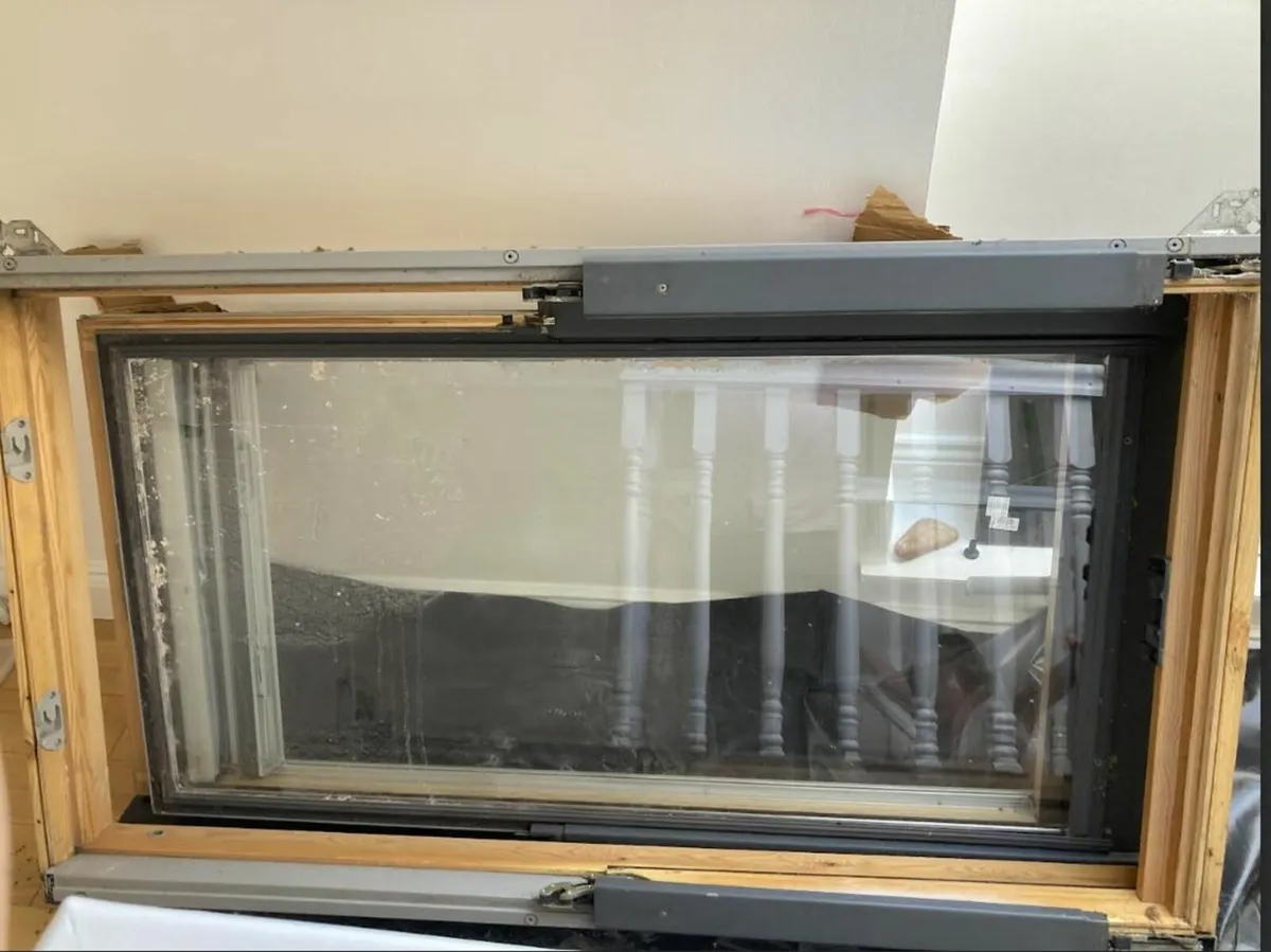 2 Velux windows GHL M08  3059 (78cm x 140 cm) - Image 4
