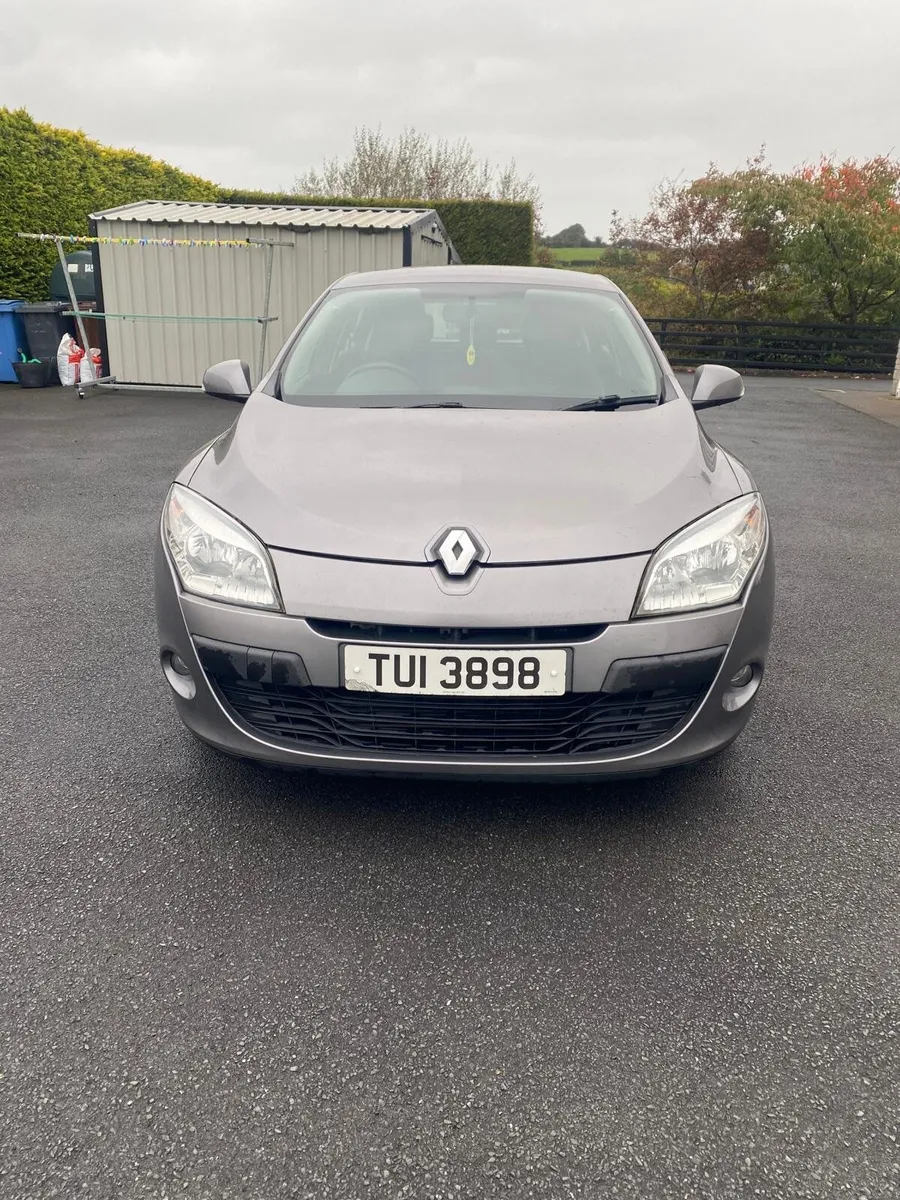 Renault Megane 2011 - Image 2