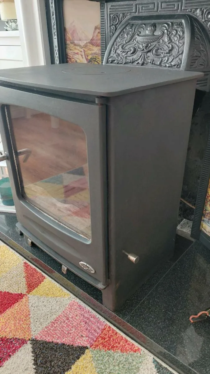 Henley stove - Image 1