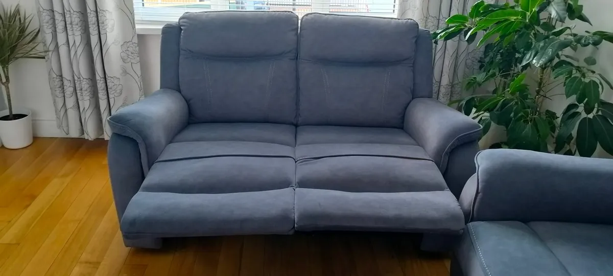 Sofa 2 seater and 2 single seaters - Image 3