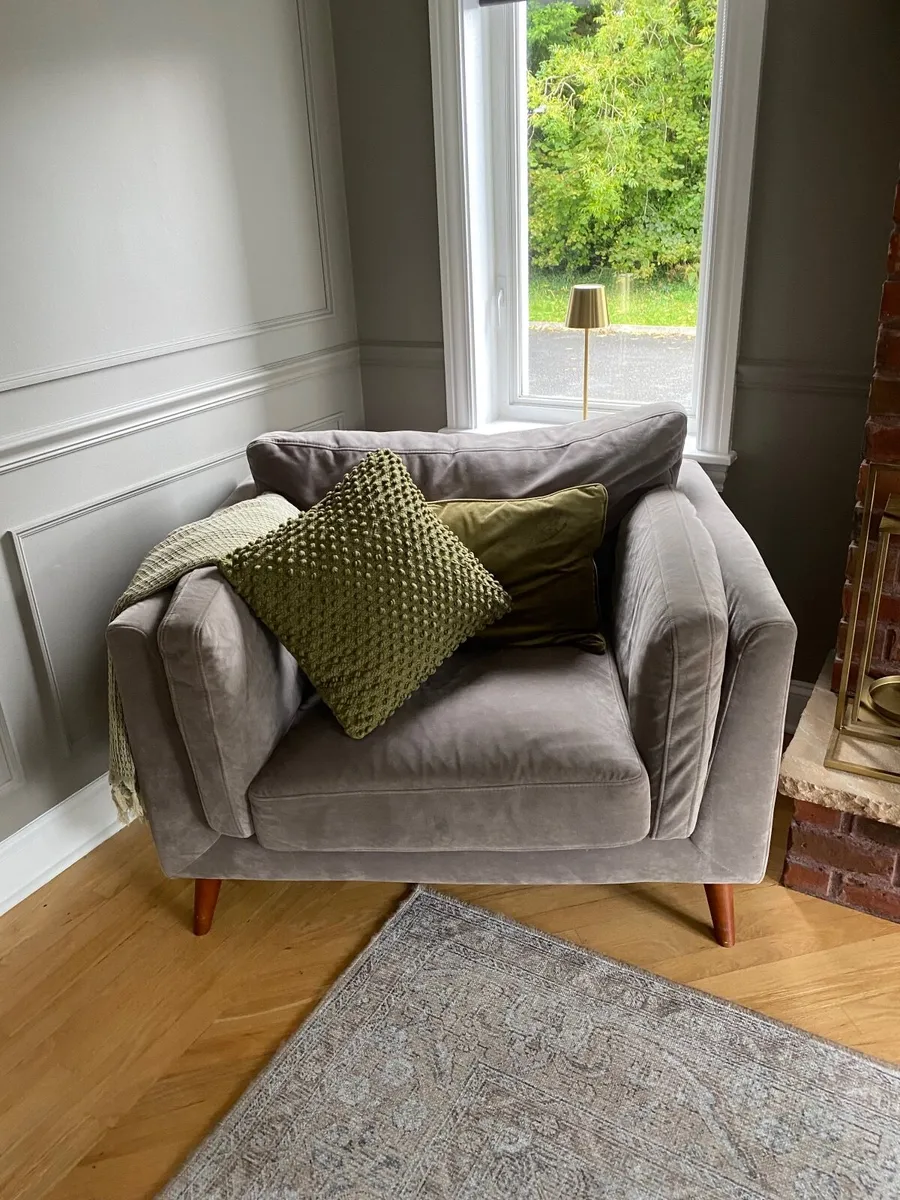 Armchair - Image 4