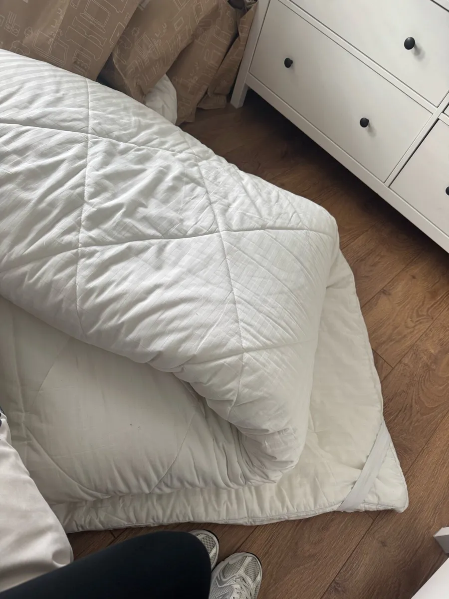 SuperKing Mattress Topper For Sale - Image 3