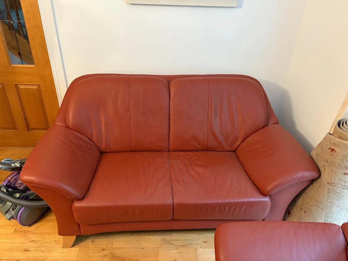 Leather 3 piece sofa - Image 2