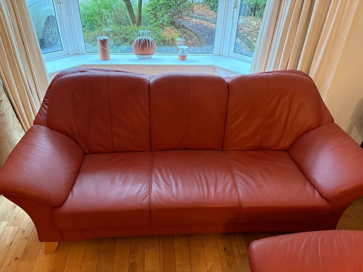 Leather 3 piece sofa - Image 3