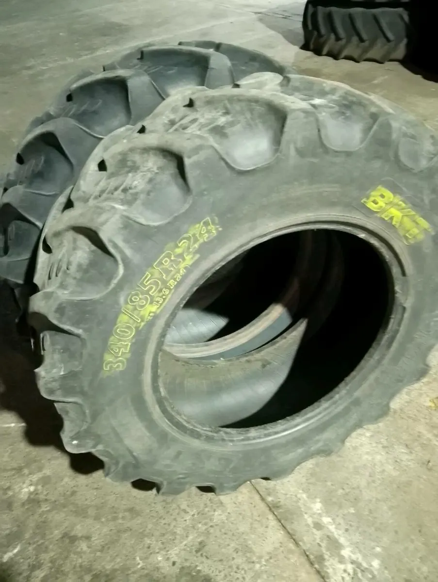 Tyres Pair of BKT 340/85R24 13.6R24 40% - Image 1