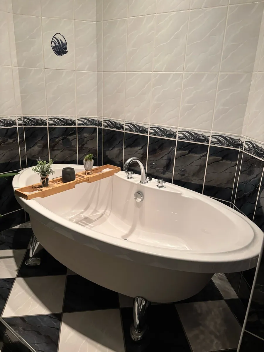 Freestanding Bath - Image 1