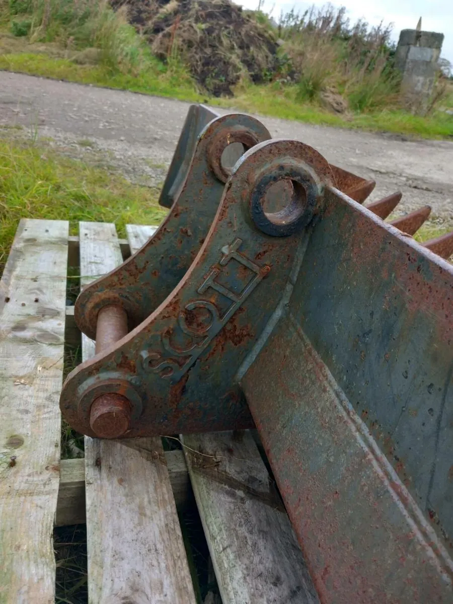 Stone Rake - Image 1
