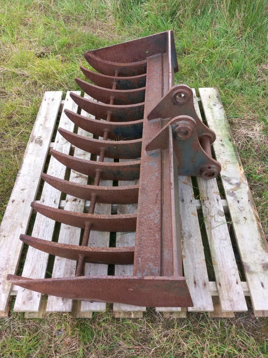 Stone Rake - Image 3