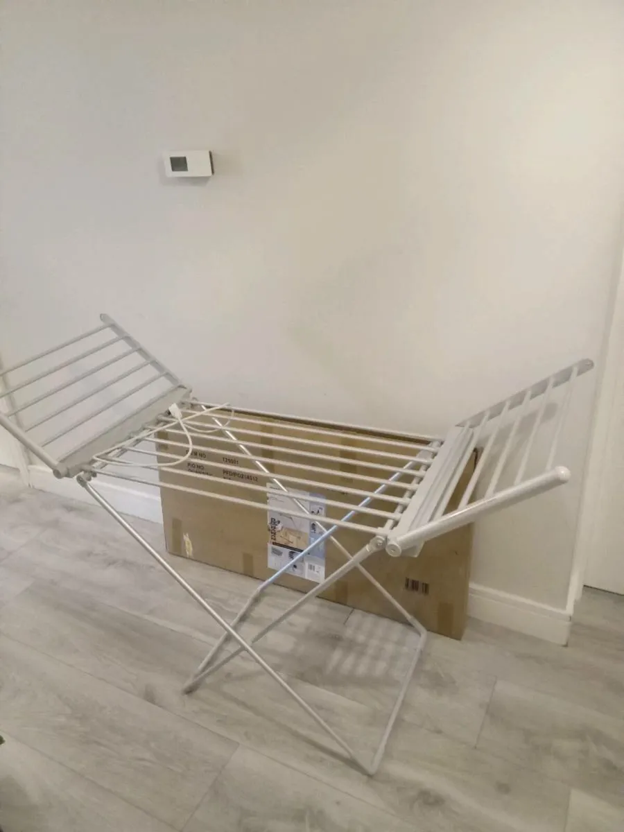 Electric clothes dryer - Image 1