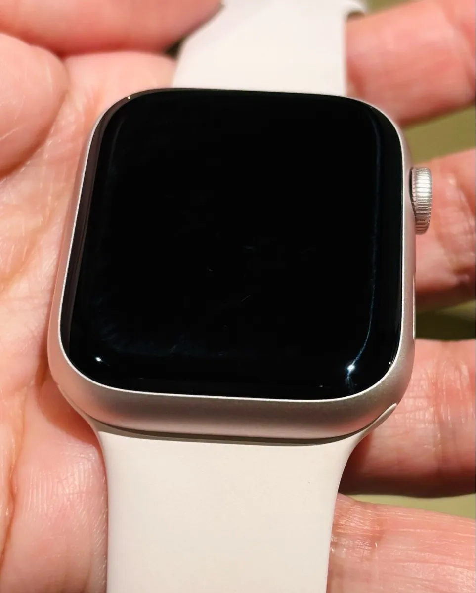 Apple Watch series 9 45MM - Image 4