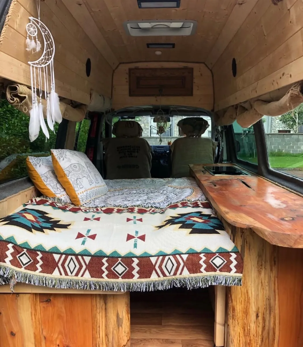 Camper van - Image 2