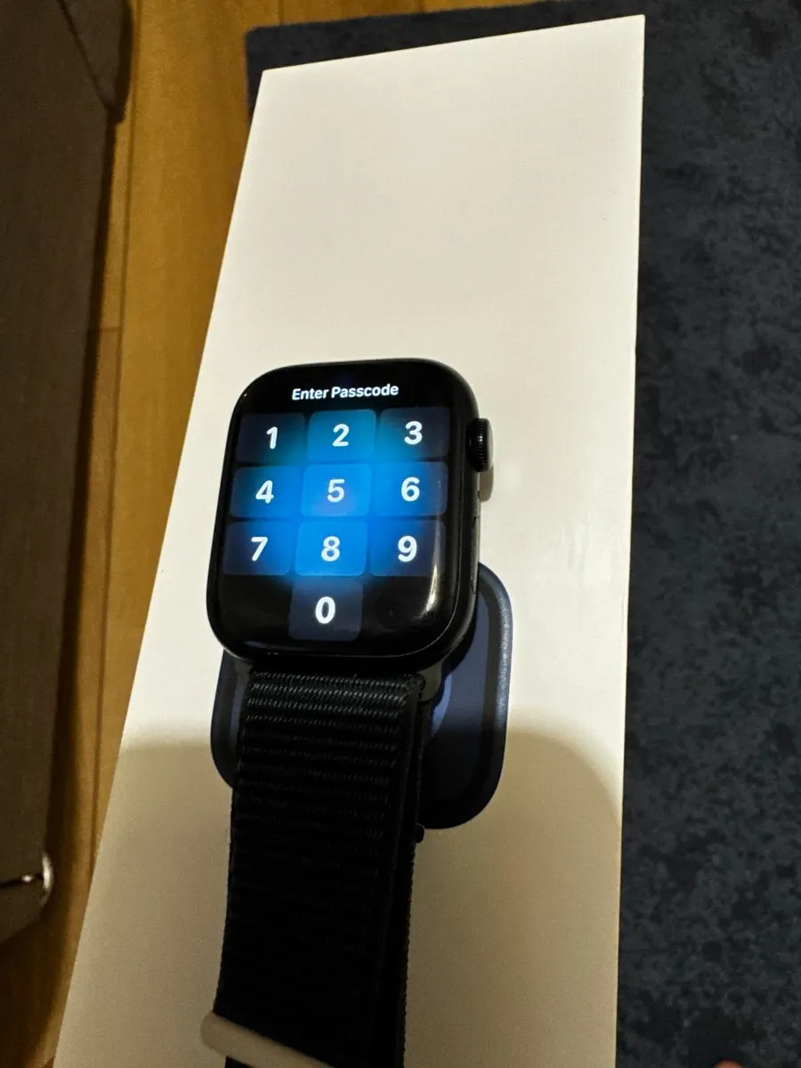 Apple Watch Series 9 45mm Midnight Al Midnight SL - Image 3