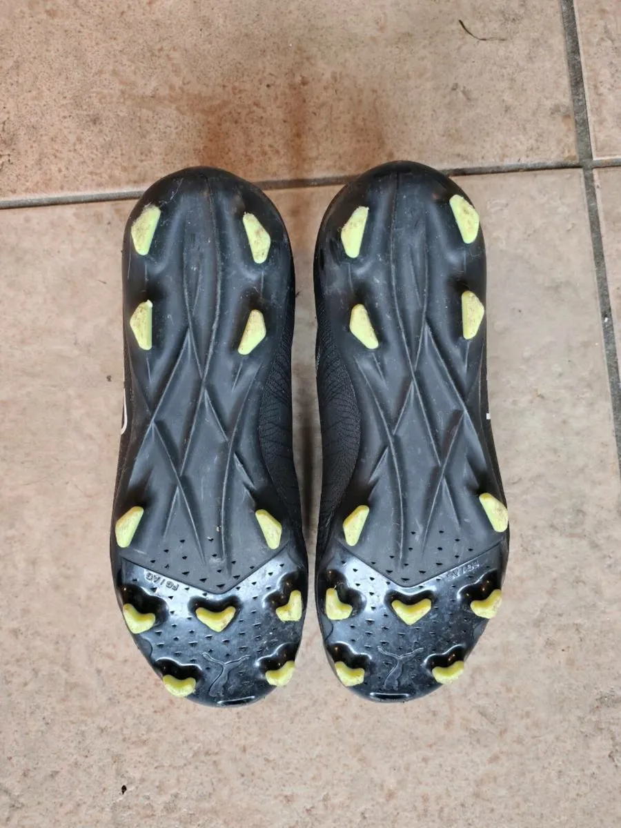Kids Football Boots - Puma Ultra - Image 3