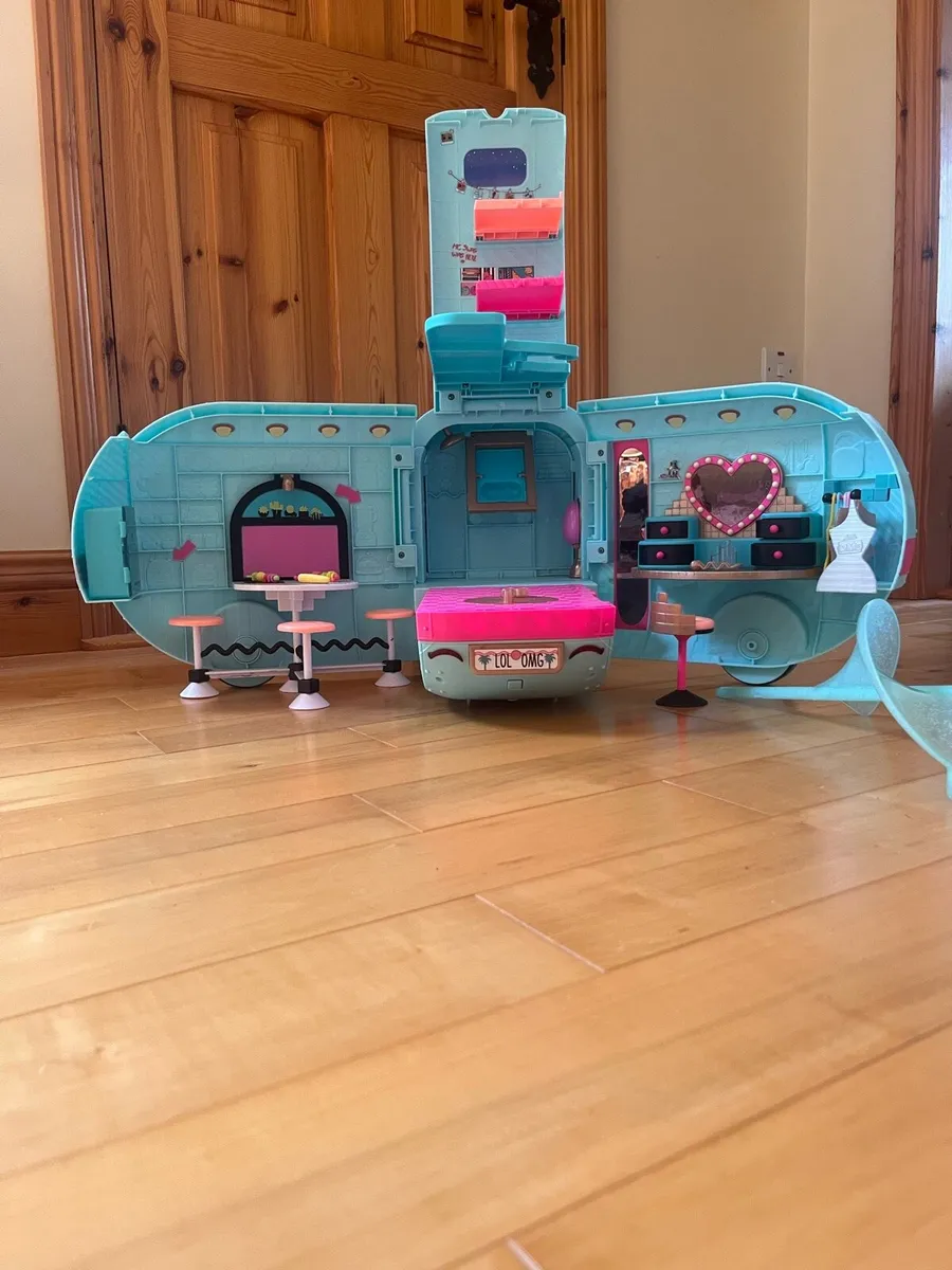 Lol Camper Van - Image 4