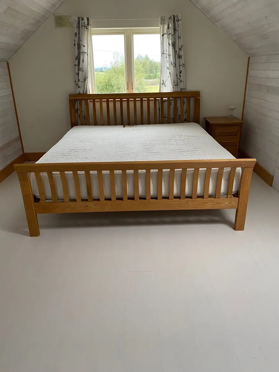 Solid oak, super king-sized bed with mattress - Image 4