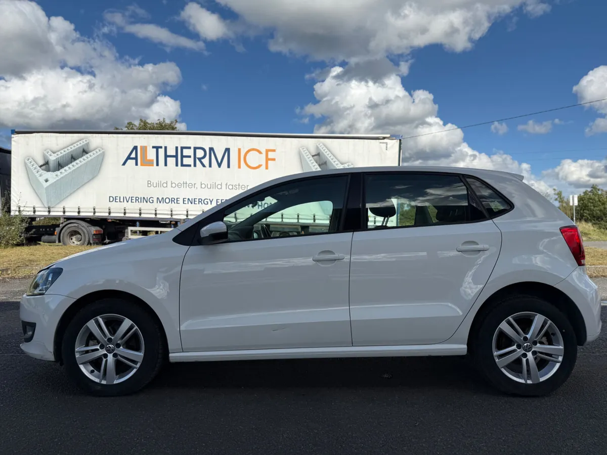 Volkswagen Polo 2014 1.2 PETROL LOW MILLAGE - Image 4