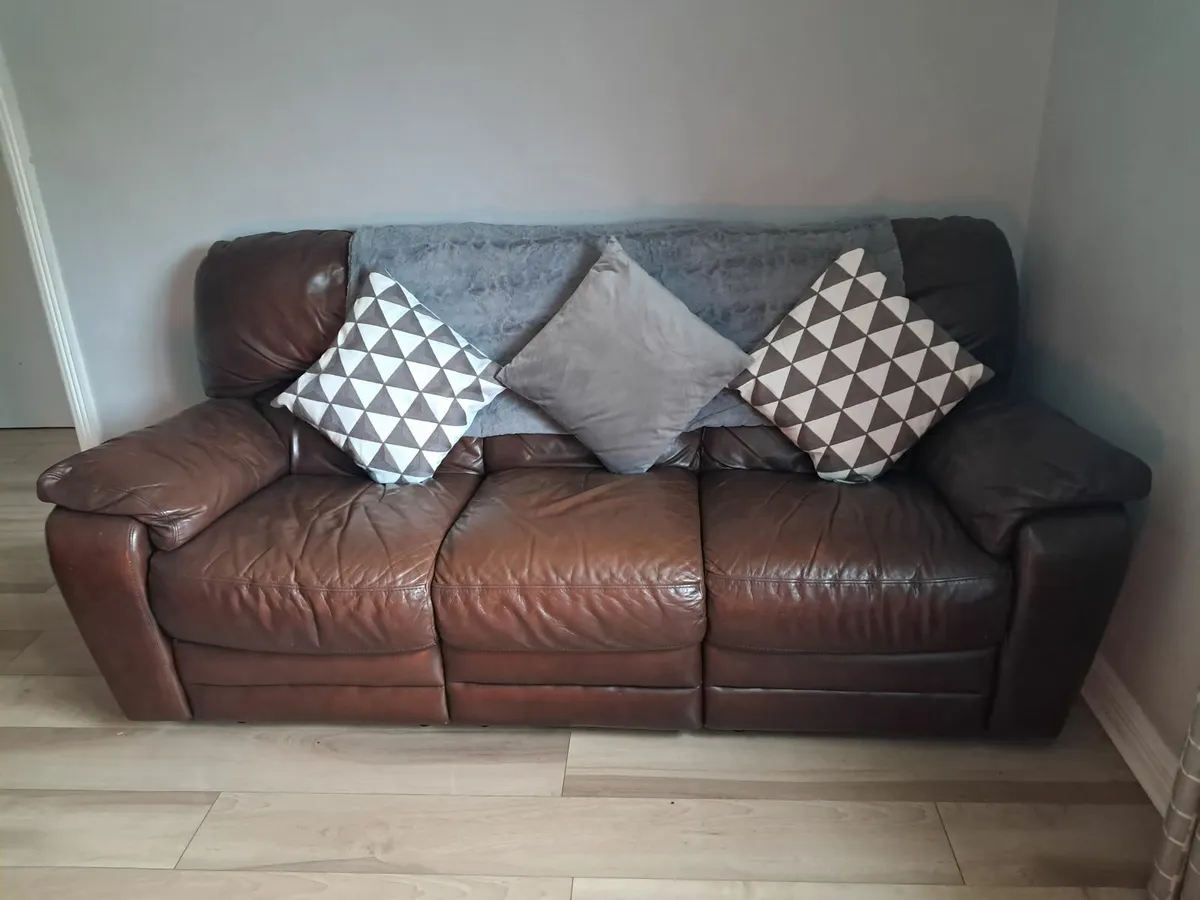 3 piece suite - Image 2