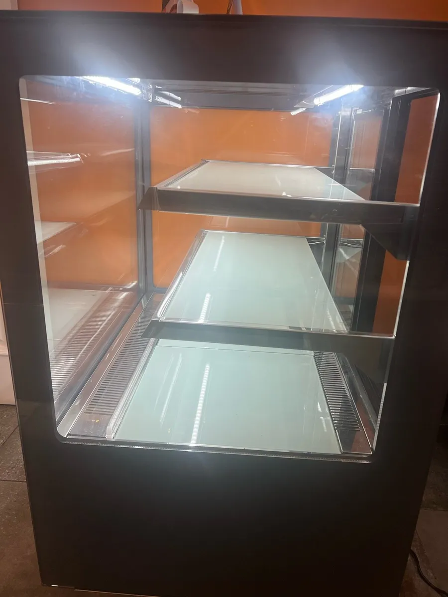 Cake fridge display - Image 2