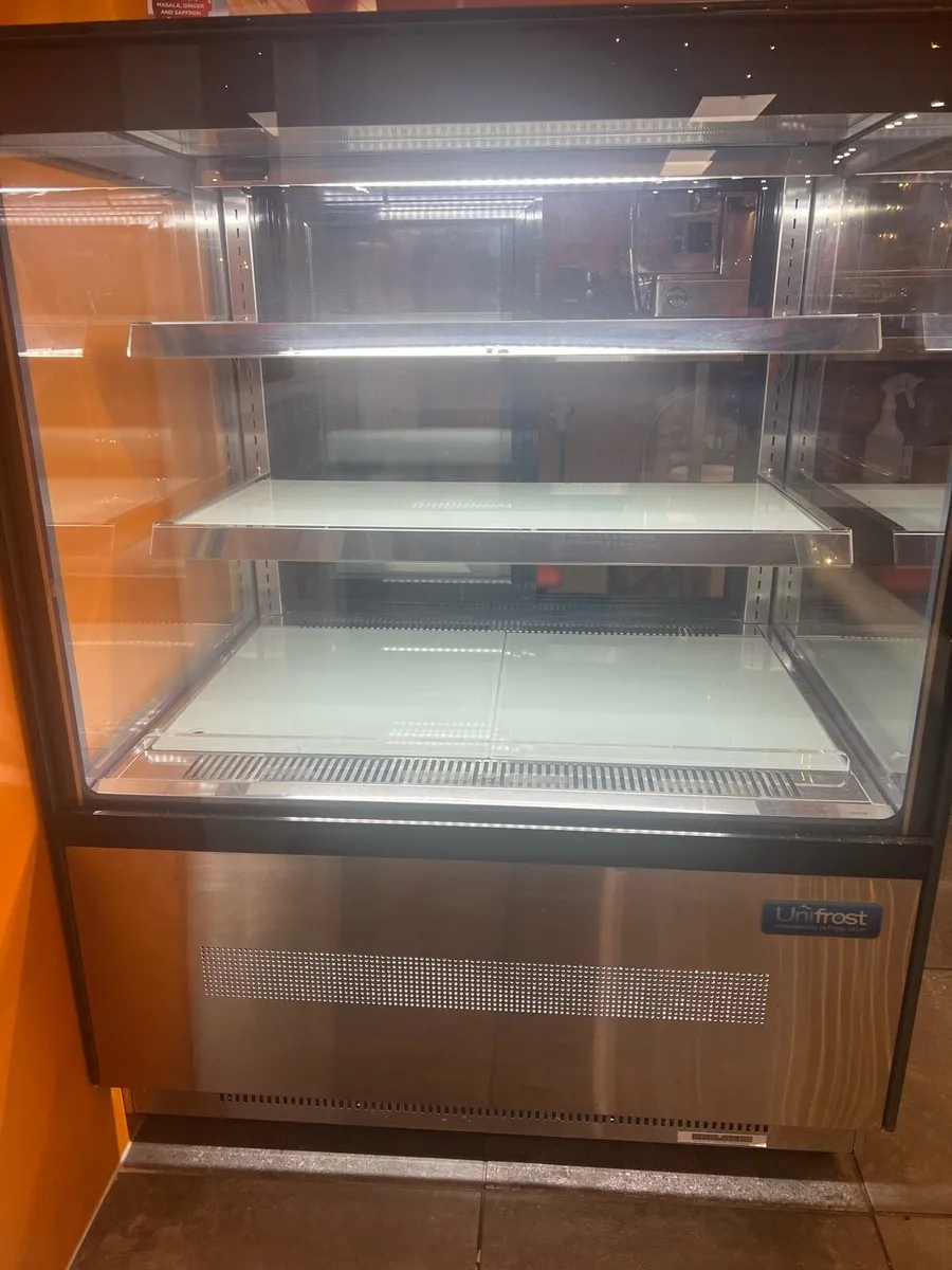 Cake fridge display - Image 3