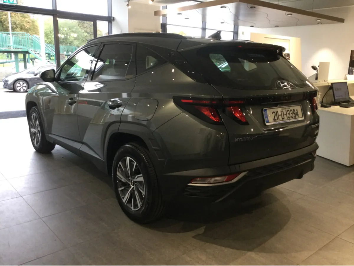 Hyundai Tucson EXECUTIVE HYBRID - Only 10,000 Km - - Image 4