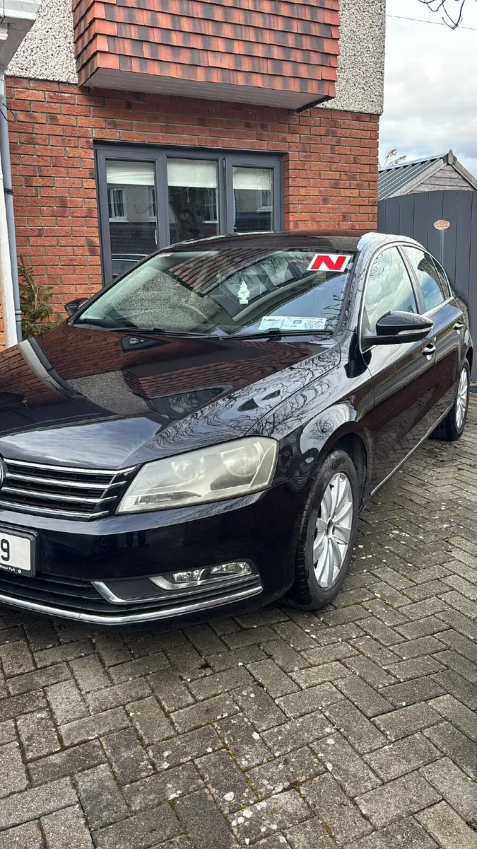 Volkswagen Passat 2011 - Image 1